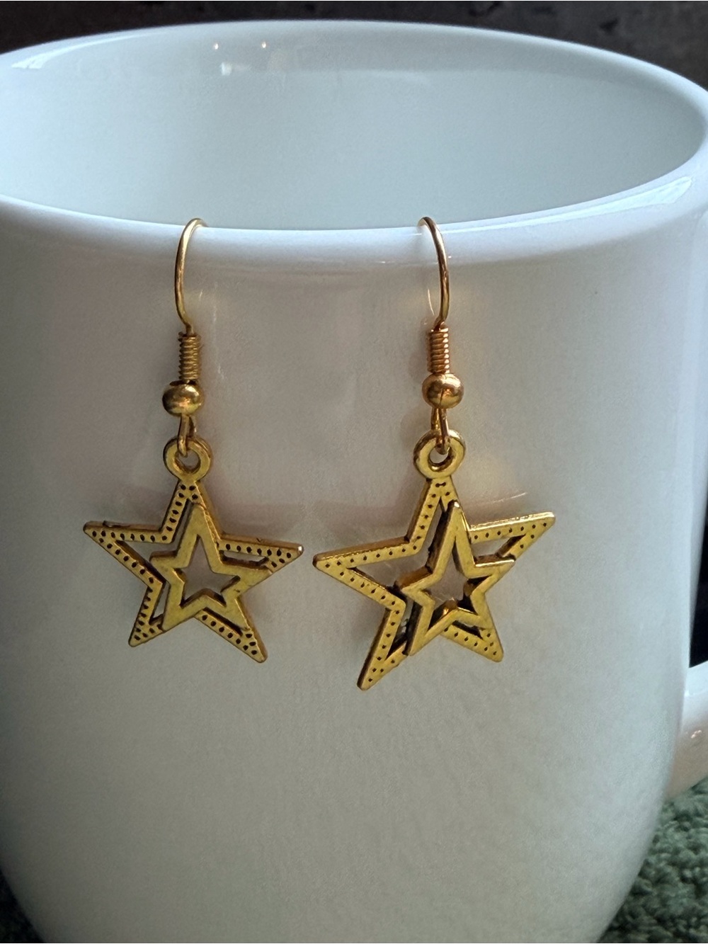 Gold Tone Star Cutout Dangle Earrings Festive Jewelry